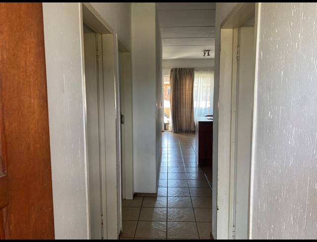 2 BEDROOM SECTIONAL TITLE FOR SALE IN COMET